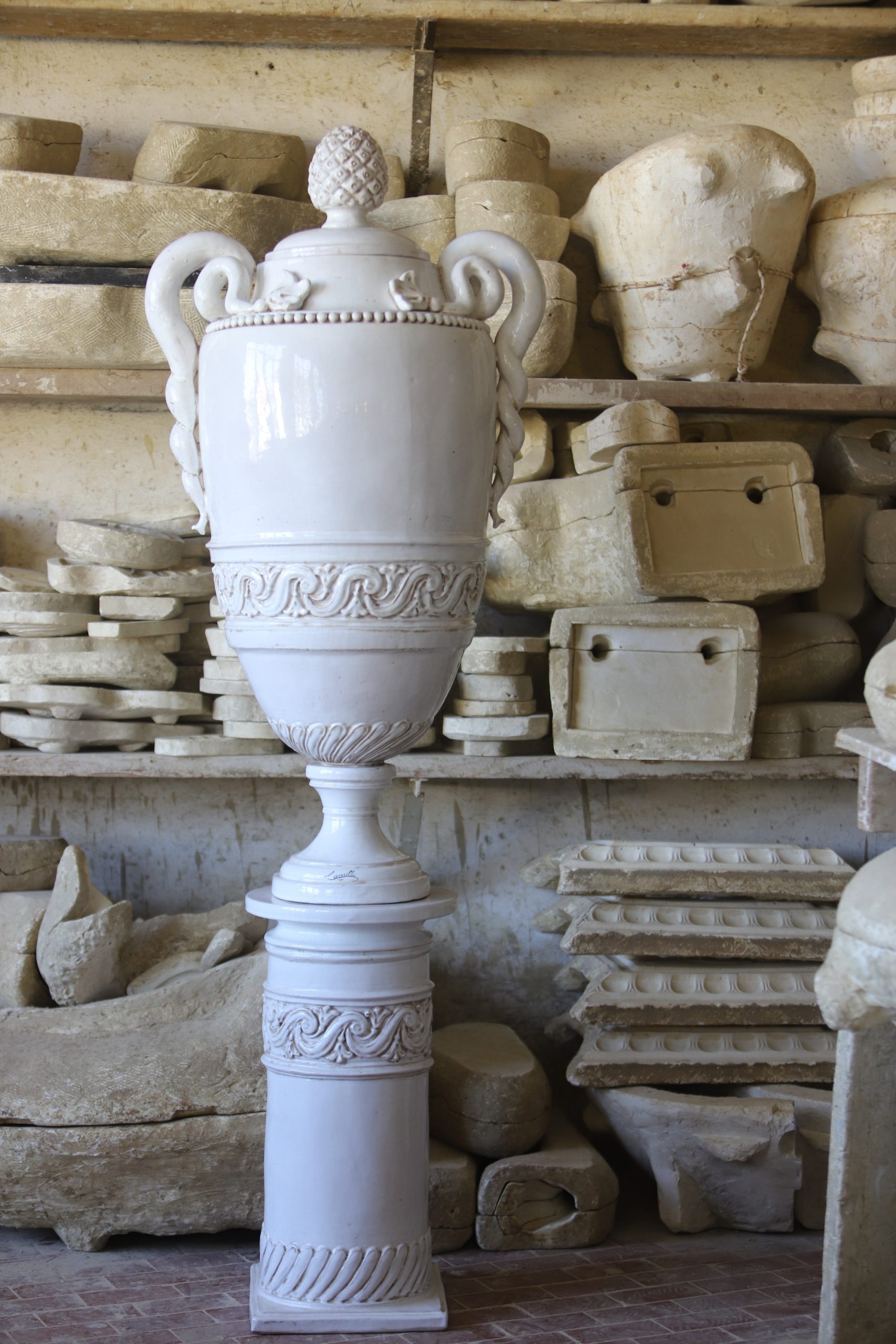 vaso bechelier con colonna 1